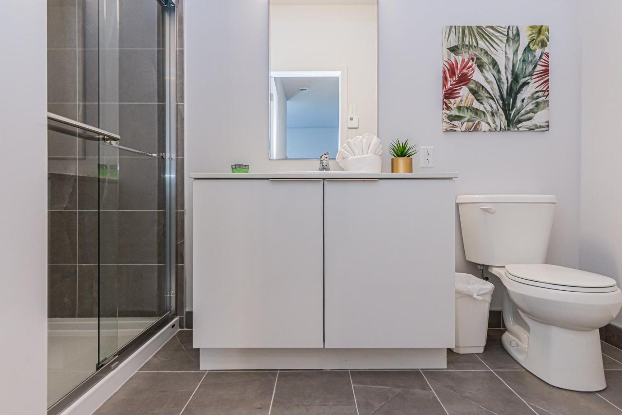 Wonderful New Studio Close To Mount Royal By Den Stays Montreal Room photo